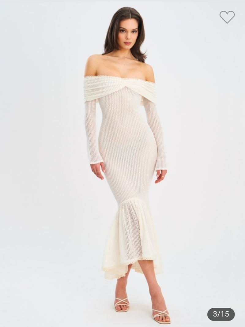 LONG SLEEVE CROCHET MAXI DRESS